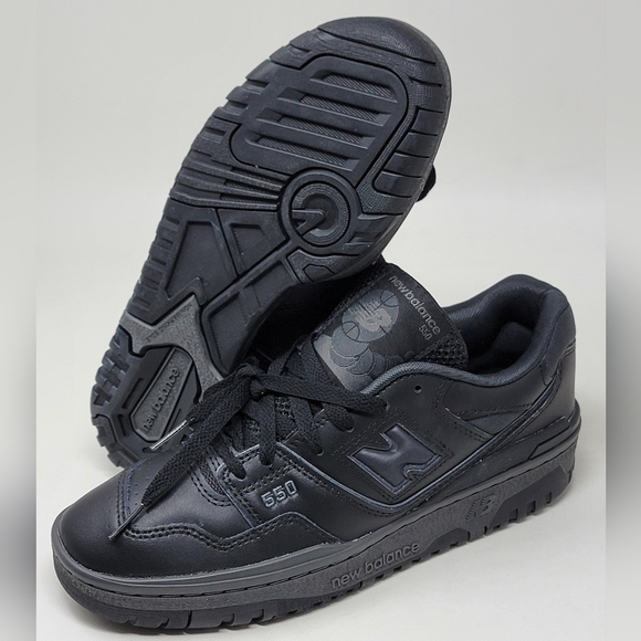 New Balance 550 Men's Size 7 US Low Triple Black GS GSB550BB Shoes Sneakers New - Picture 1 of 10